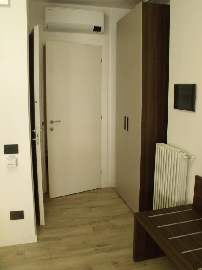 פלרמו Hotel Plaza Ungheria מראה חיצוני תמונה