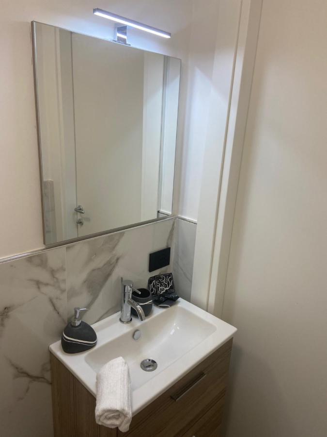 פלרמו Hotel Plaza Ungheria מראה חיצוני תמונה
