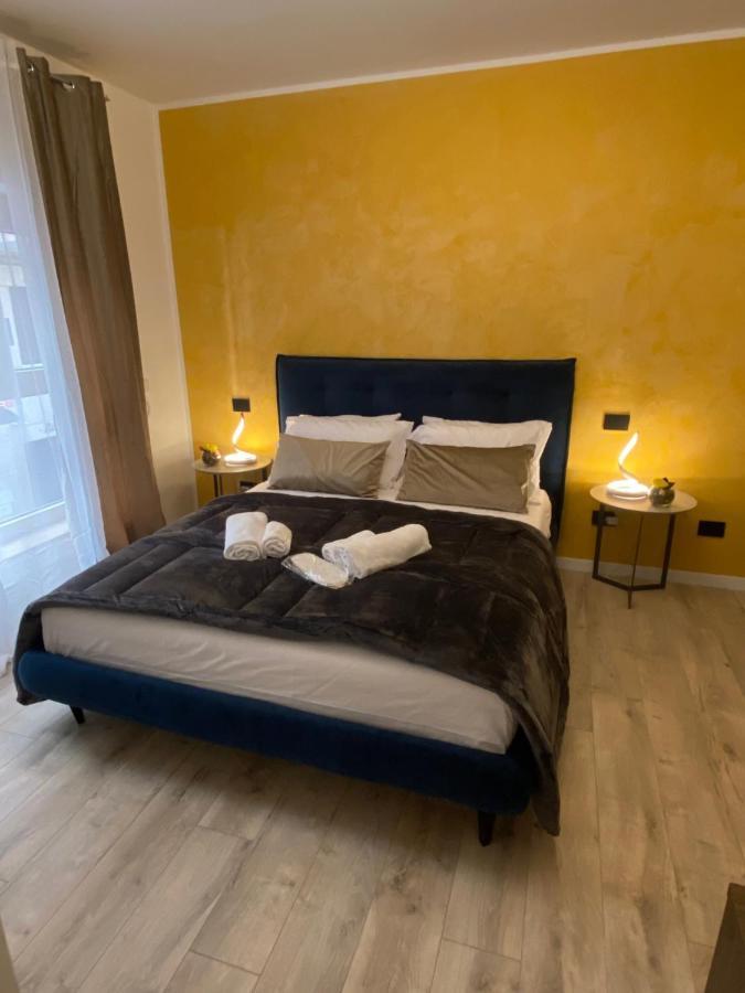 פלרמו Hotel Plaza Ungheria מראה חיצוני תמונה