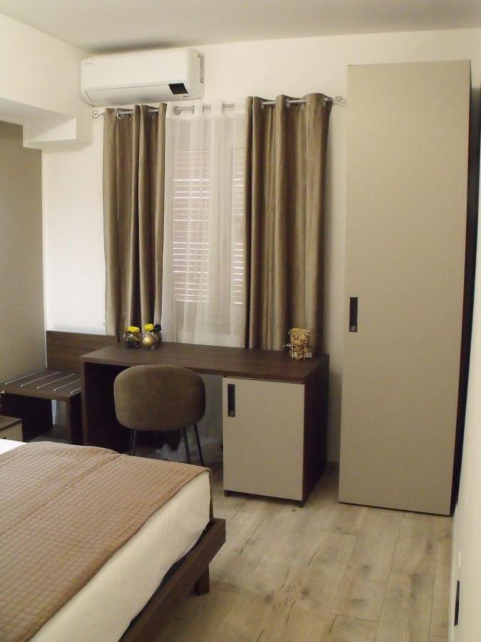 פלרמו Hotel Plaza Ungheria מראה חיצוני תמונה