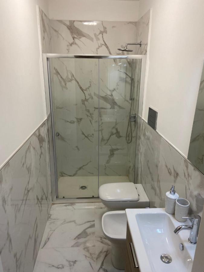 פלרמו Hotel Plaza Ungheria מראה חיצוני תמונה